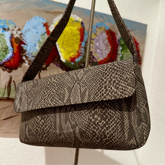 Purse - Picture 2 of 4